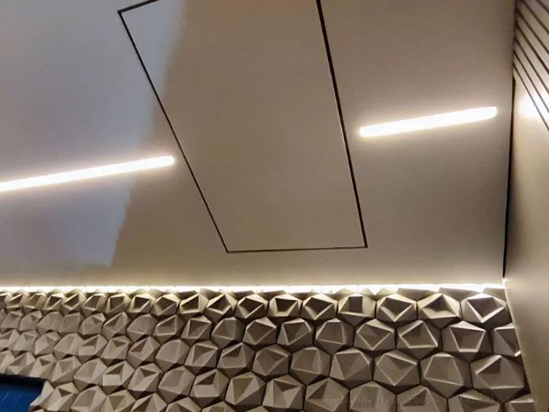 Люк на натяжном потолке, световая линия и парящий потолок